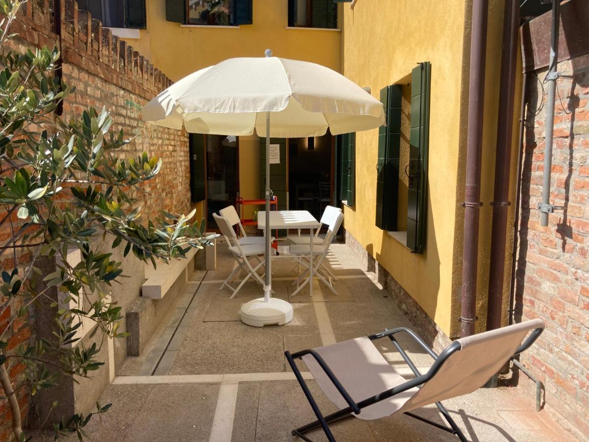 Appartamento Tre Archi Con Corte Privata Venedig Exterior foto